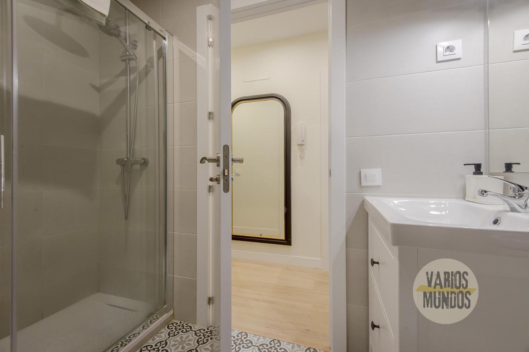 Downtown&New Apt Para 9Pax En La Plaza De Chueca Madrid Bagian luar foto